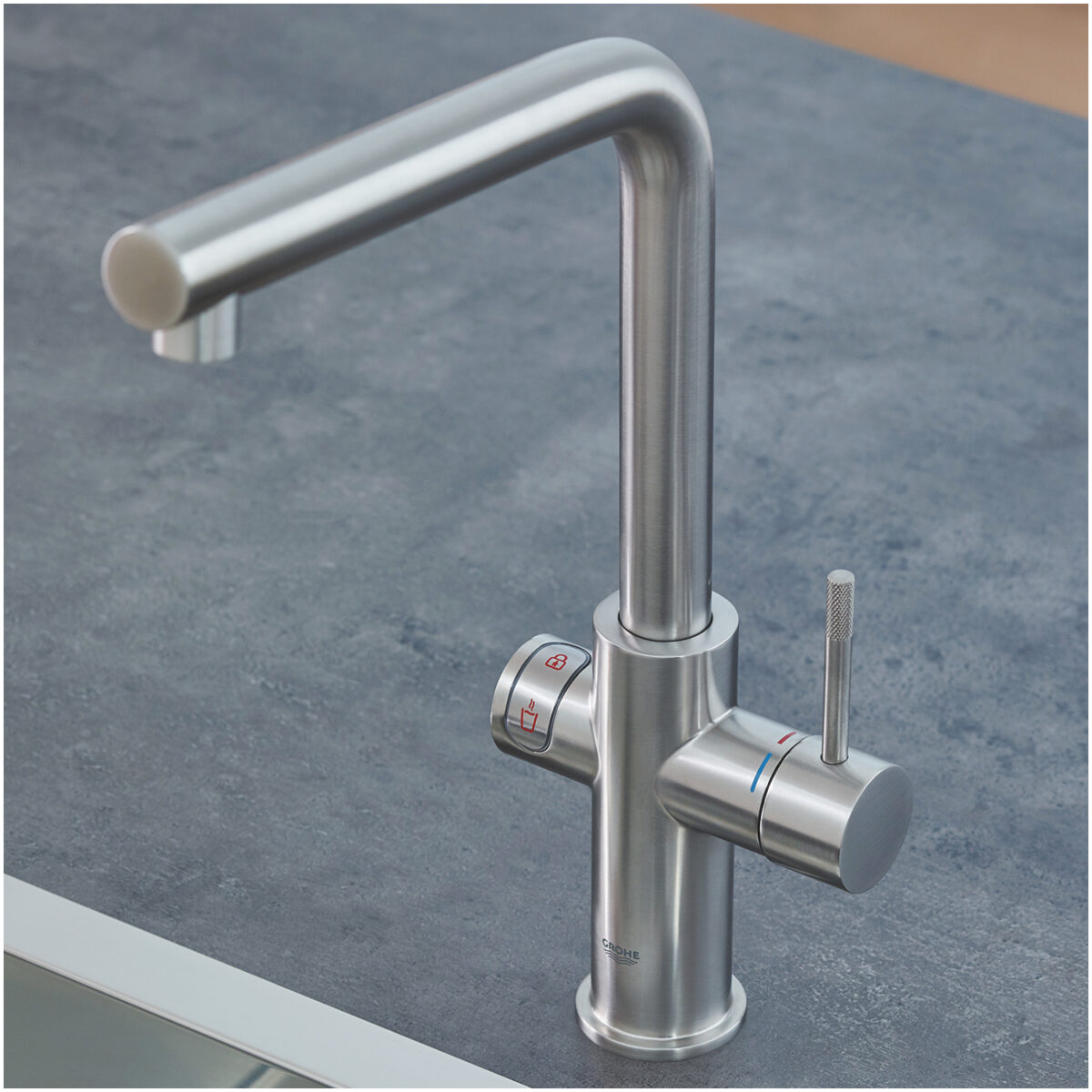 ΒΡΥΣΗ ΚΑΙ ΜΠΟΪΛΕΡ RED DUO L SIZE SUPERSTEEL L-SPOUT 30325DC1 GROHE