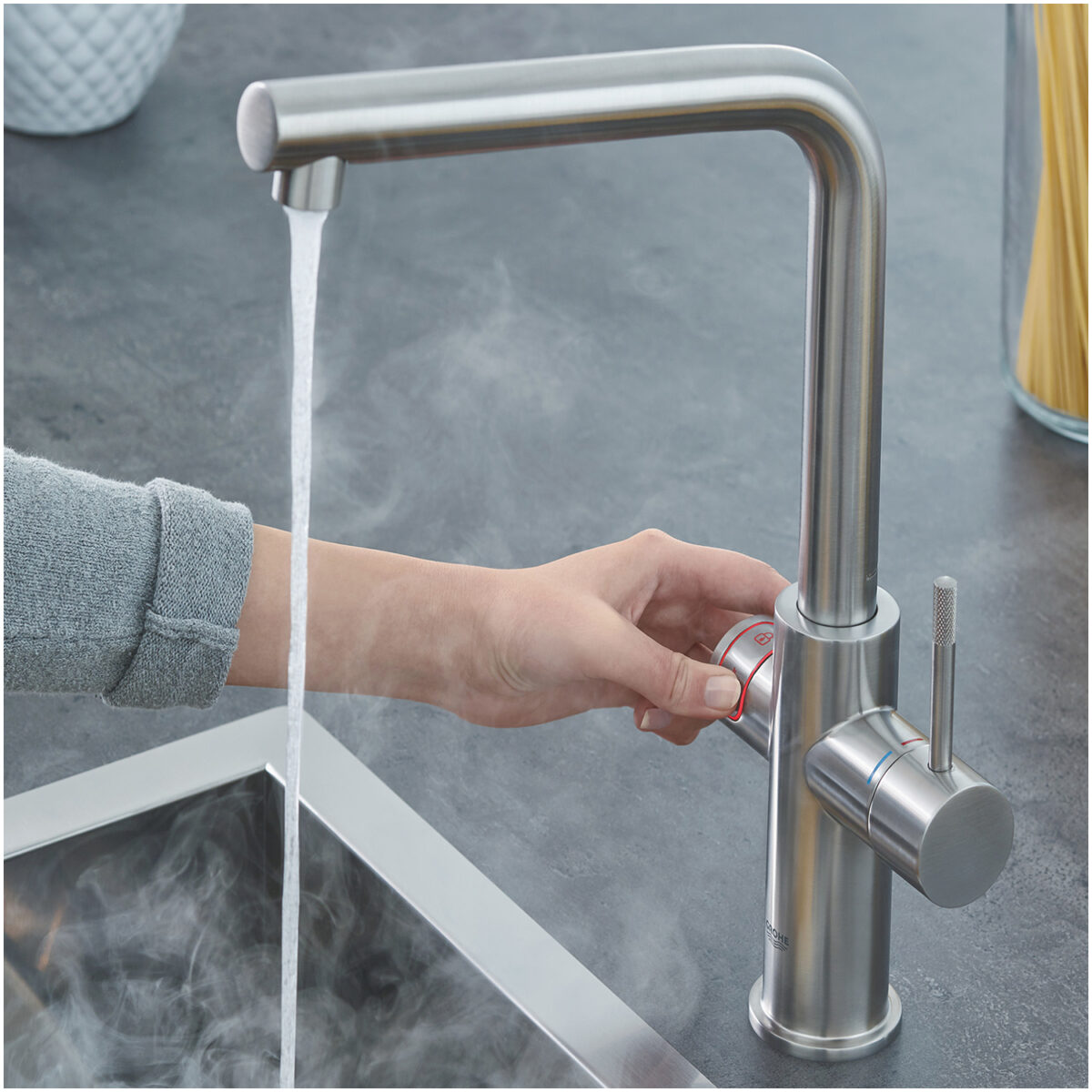 ΒΡΥΣΗ ΚΑΙ ΜΠΟΪΛΕΡ RED DUO L SIZE SUPERSTEEL L-SPOUT 30325DC1 GROHE